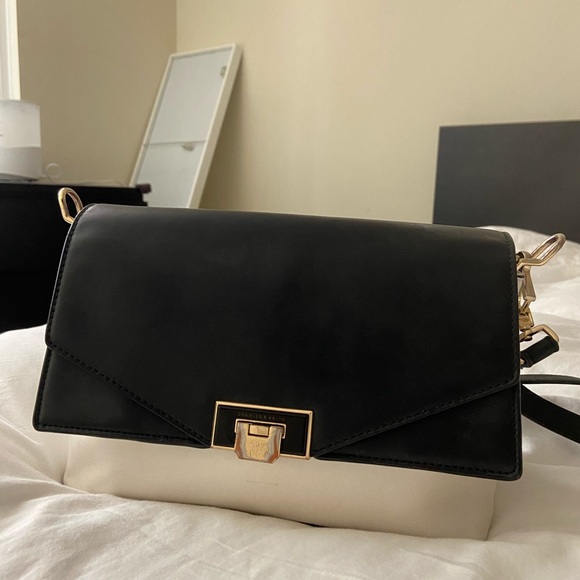 Handbag - Picture 2 of 5